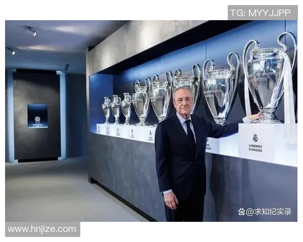 足球巨星亮相年度颁奖典礼风采尽显星光熠熠精彩瞬间回顾